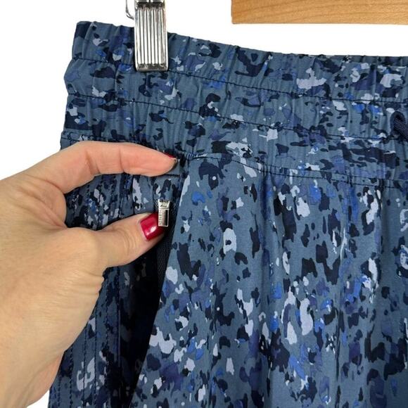 Athleta Avenue Printed Wide Leg Crop Navy Blue Pant Size 10 Style 980443 - Picture 4 of 16